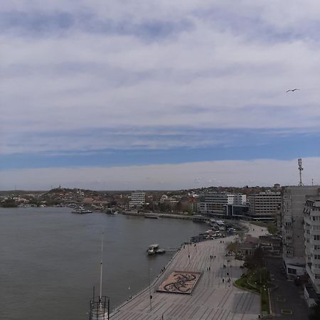 Delta Danube View Apart Tulcea Buitenkant foto