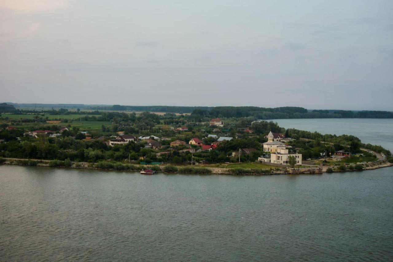 Delta Danube View Apart Tulcea Buitenkant foto